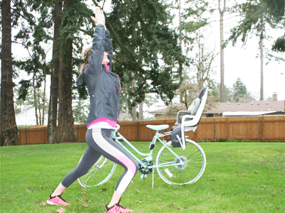 stretches for cyclists crescent lunge